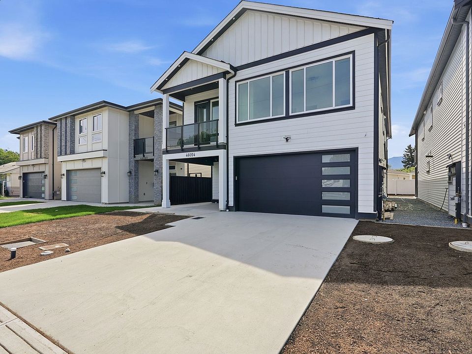 1st image of 46054 Southlands Cres