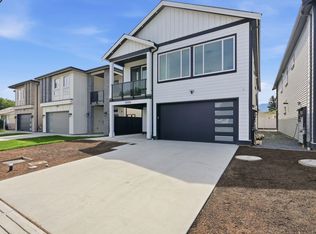 46054 Southlands Cres, Chilliwack, BC V2P1A9