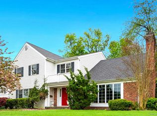 44 Sully Dr, Manhasset, NY 11030