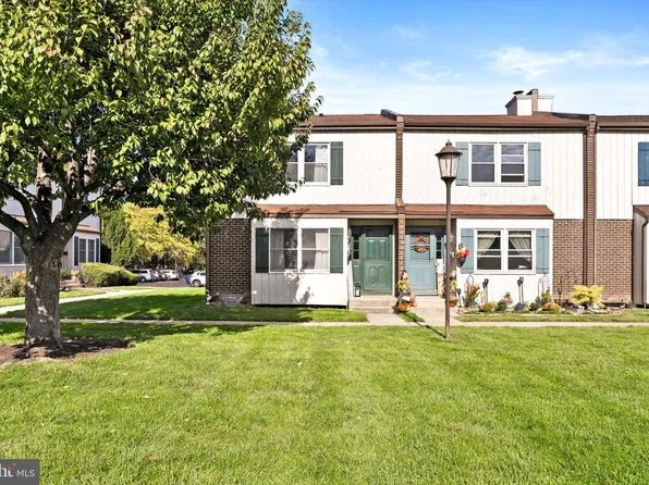 J5 Shirley Ln #5, Lawrence Township, NJ 08648