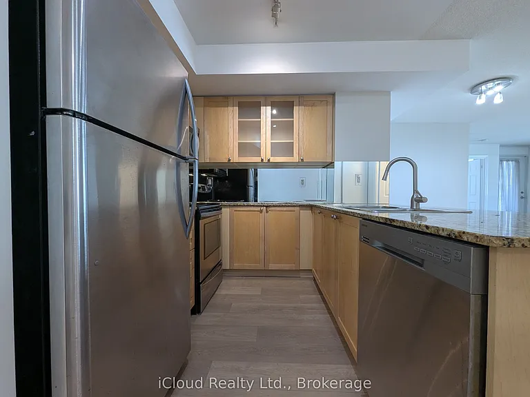 761 Bay St #702 — Photo 11