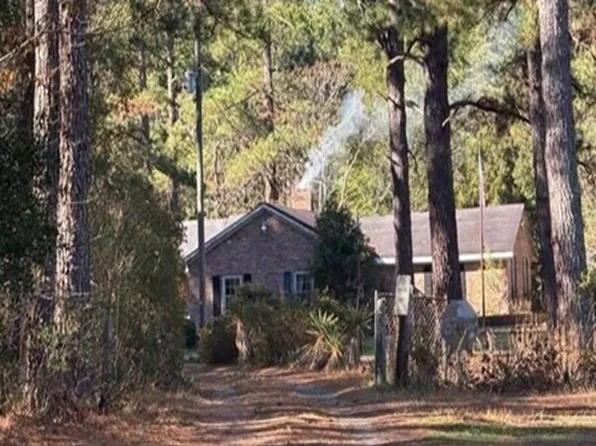 1613 Shadewater Way, Manning, SC 29102