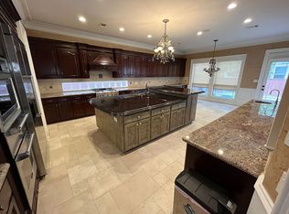 4666 Cedar St, Bellaire, TX 77401