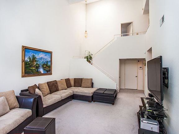 3rd image of 1309 Vanna Ct