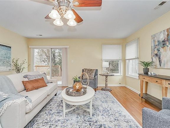 5th image of 155 Ashford Dr