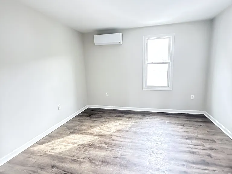 632 Main St #2 — Photo 5