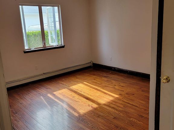 5th image of 8766 257th St Floor 1