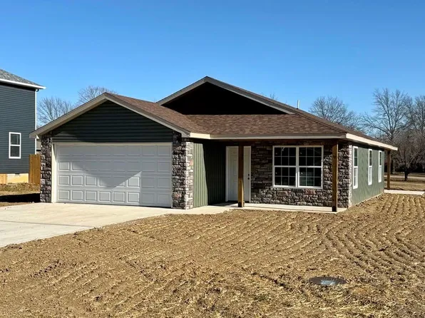 1803 S Elm St, El Dorado Springs, MO 64744