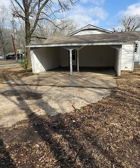 3500 S Poplar St — Photo 23
