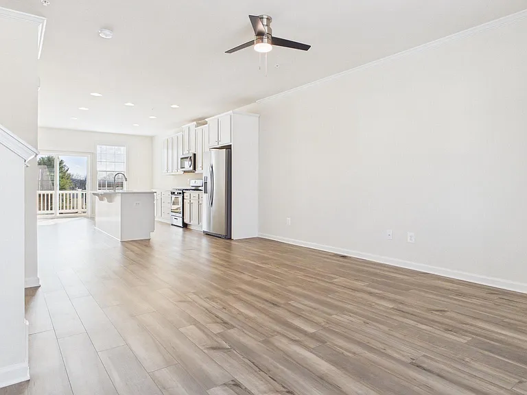 33 Chester Ct — Photo 23