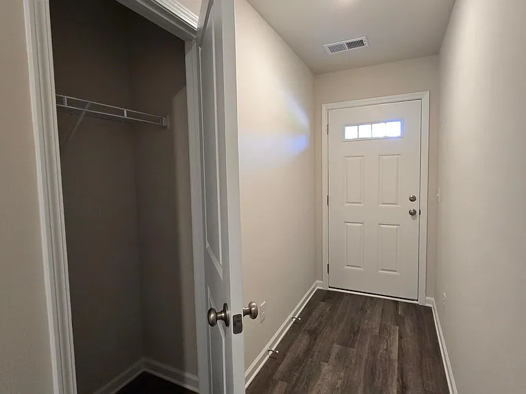 1128 Russell Ave — Photo 17