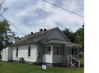 317 S Railroad St, White Hall, IL 62092