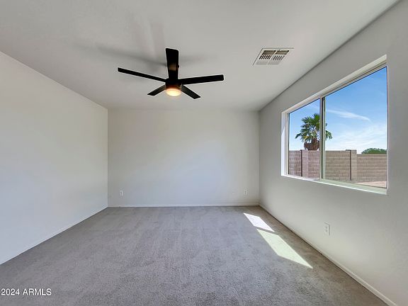 3rd image of 23939 N DESERT Drive