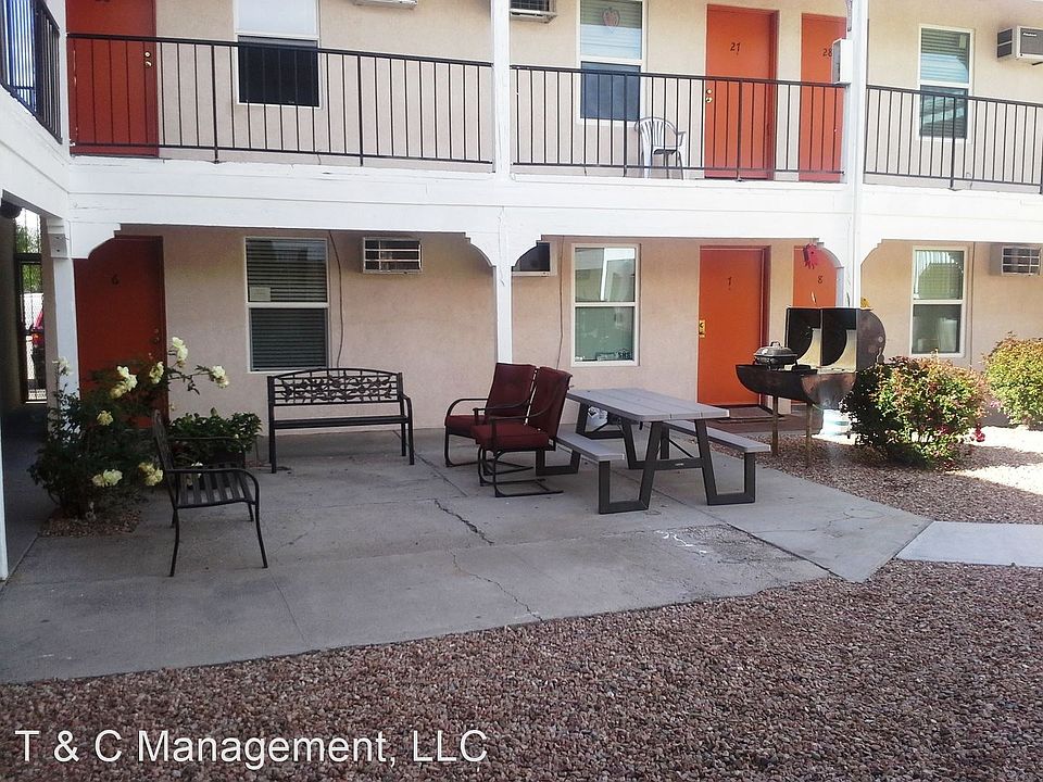 1st image of 520 Ortiz Dr SE #3