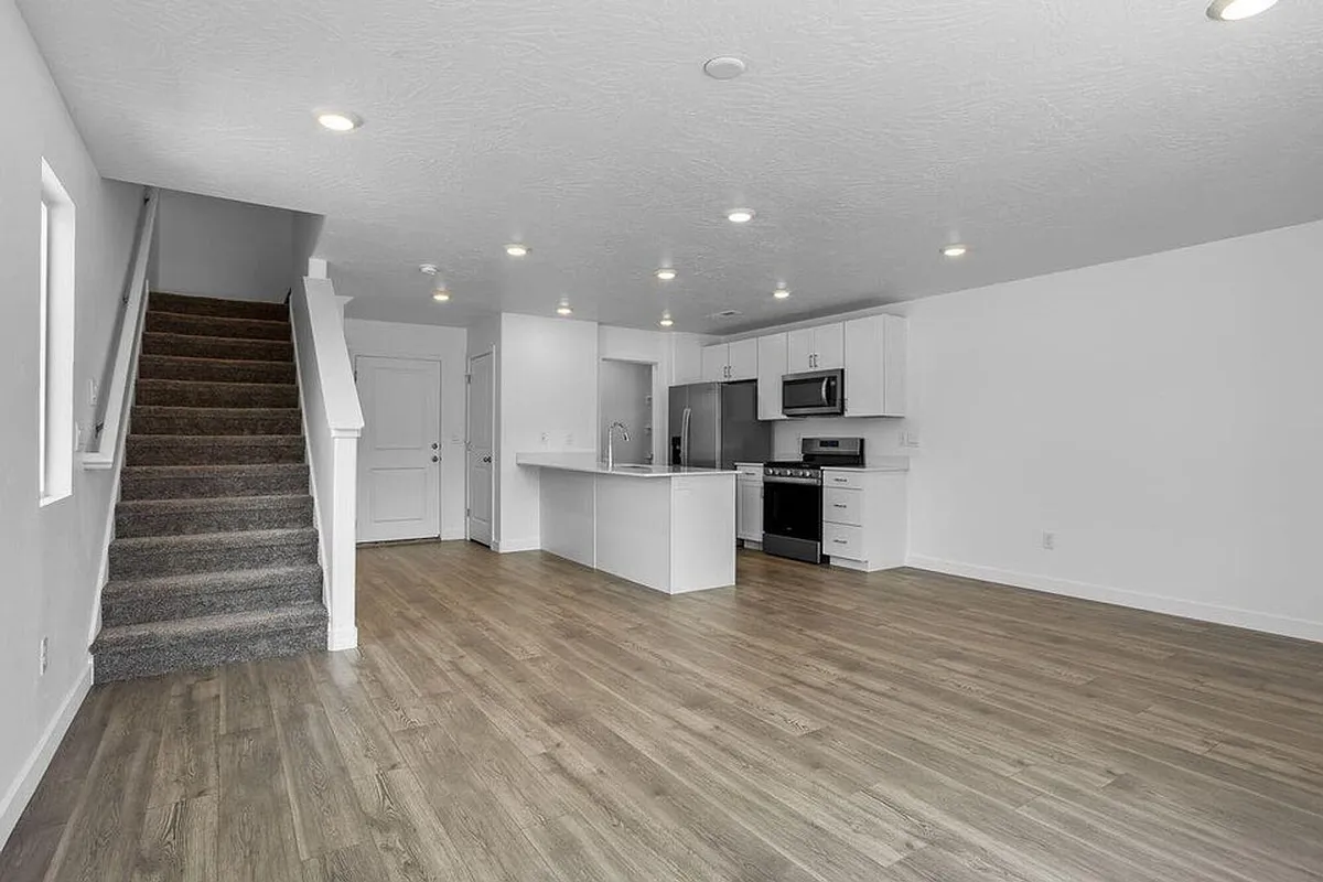 Building Photo - 3366 E Dance Hall Ln