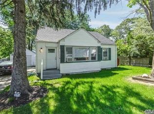 70 Hudson Ave, Bohemia, NY 11716