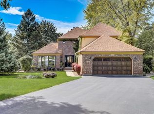 2616 Chapel Hill Dr, Elgin, IL 60120