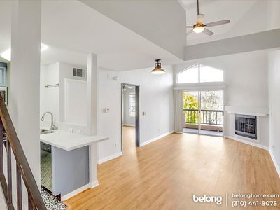21450 Burbank Blvd APT 312, Woodland Hills, CA, 91367