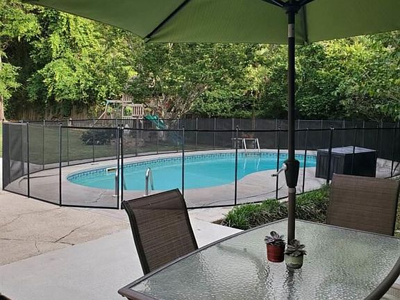5th image of 4925 Forest Creek Dr