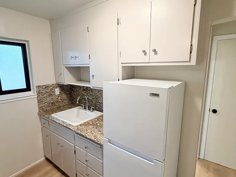 4211 Moraga St #12 — Photo 3