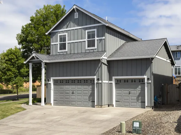 2200 S White Salmon Dr, Ridgefield, WA 98642
