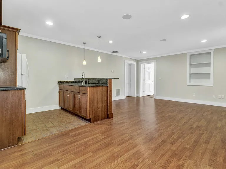 116 Unaka Ave #2 — Photo 12