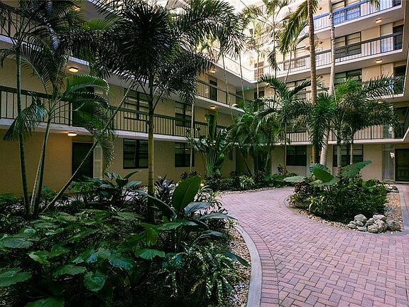3rd image of 601 Seaview Ct APT C404