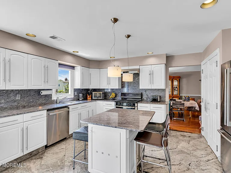15 Timber Ln — Photo 8