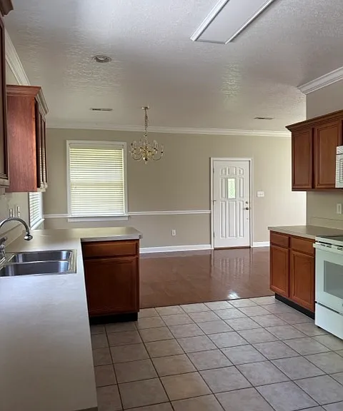 213C Brentwood Way — Photo 8