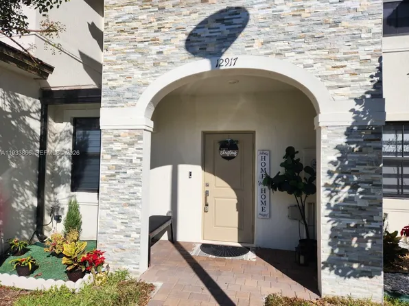 12917 SW 232 Ln, Homestead, FL 33032