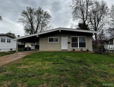 2525 Flamingo Dr, Florissant, MO, 63031