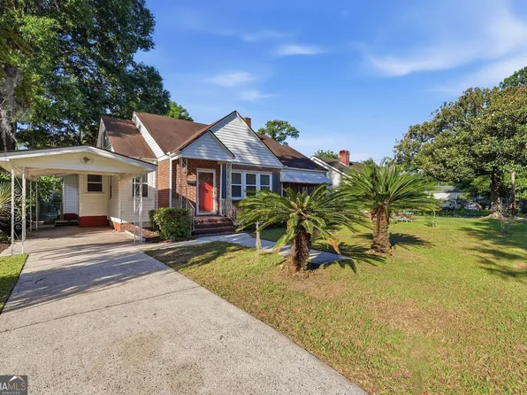 2103 E 37th St, Savannah, GA 31404