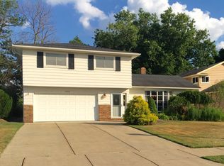 5888 Cantwell Dr, Mayfield Heights, OH 44124