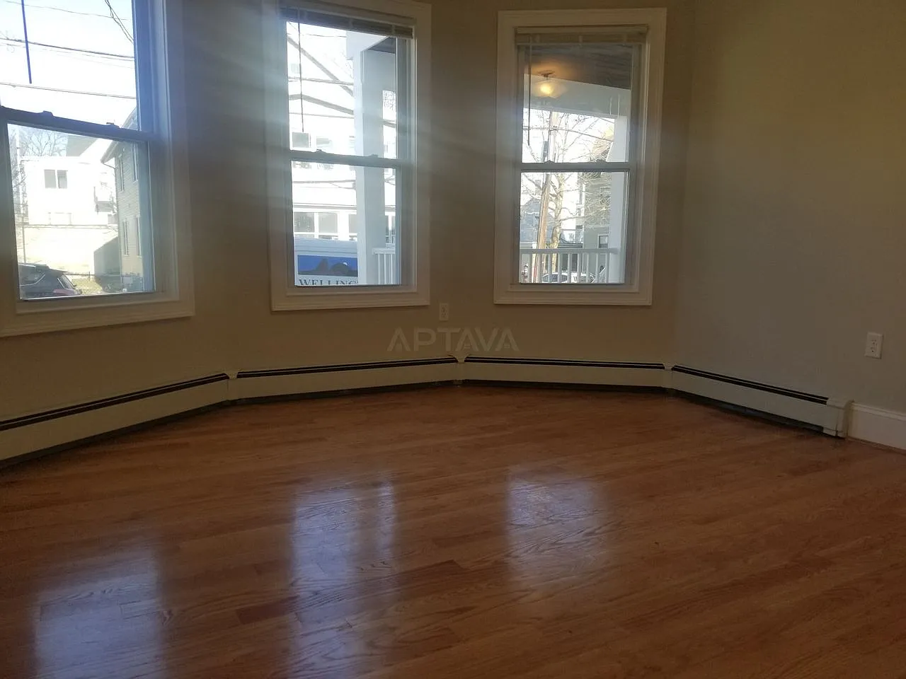 4 bed, $4,400 — Photo 3