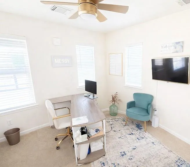 4215 Oakview Creek Ln — Photo 13