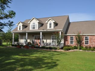 14612 Timber Ridge Dr, Moss Point, MS 39562