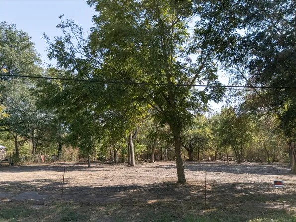 310 E Main St #A, Ladonia, TX 75449