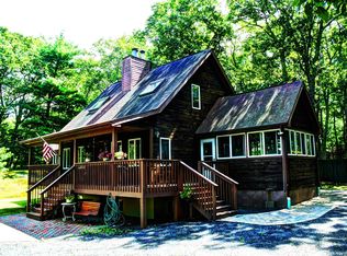 151 Jack Pine Dr, Dingmans Ferry, PA 18328