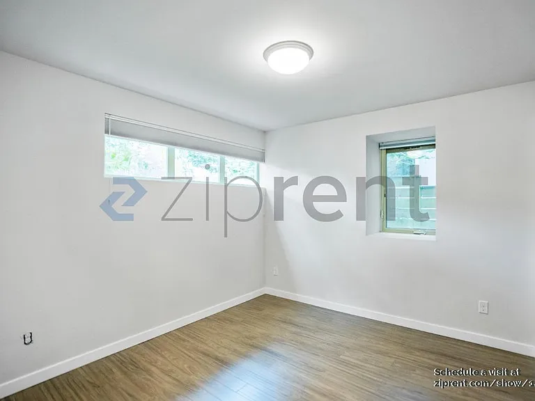 9607A Roosevelt Way NE — Photo 10