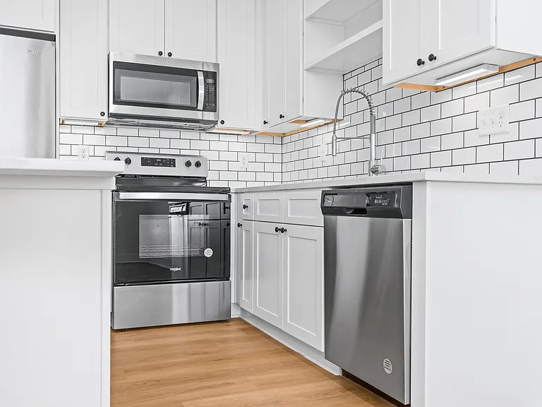 1427 Spring Pointe Ln — Photo 18