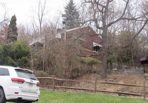2nd image of 2600 Woodstock Ave