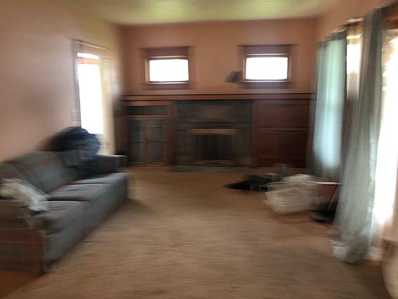 2nd image of 410 Dickinson St