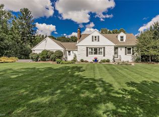 33750 N Deer Creek Ln, Pepper Pike, OH 44124