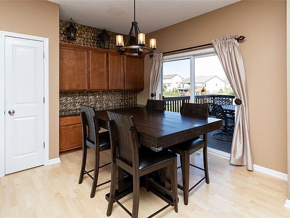 5th image of 2305 SE Leeann Dr
