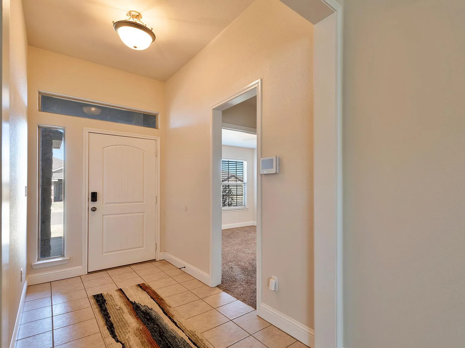 4 bed, 1977 sqft, $2,150 — Photo 2