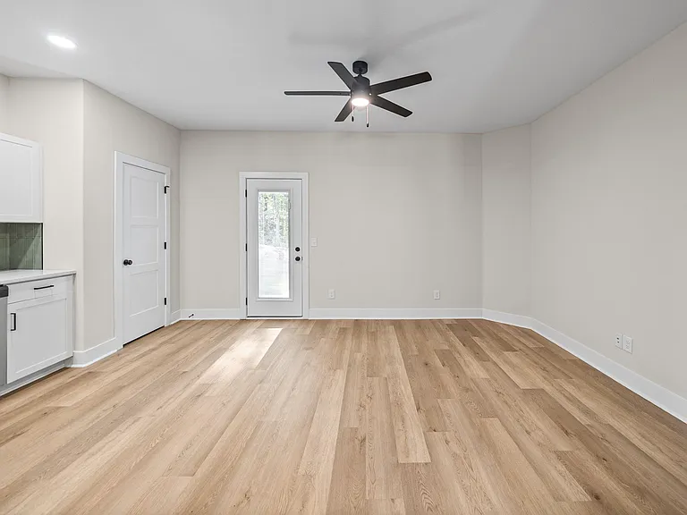 217 Cave St #5-7 — Photo 10