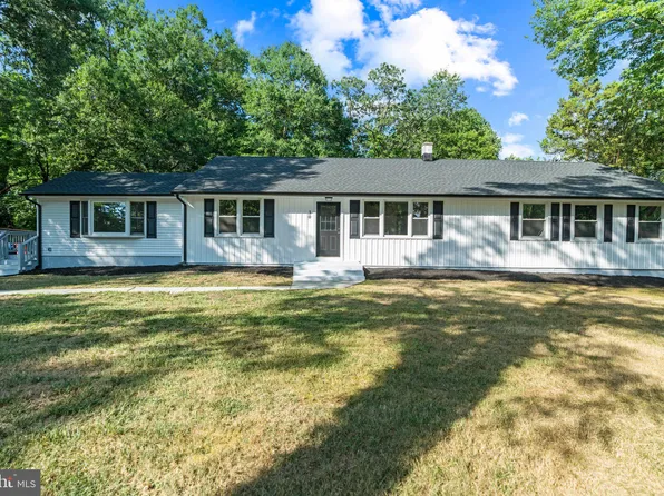 30 Elm Ave, Somerdale, NJ 08083