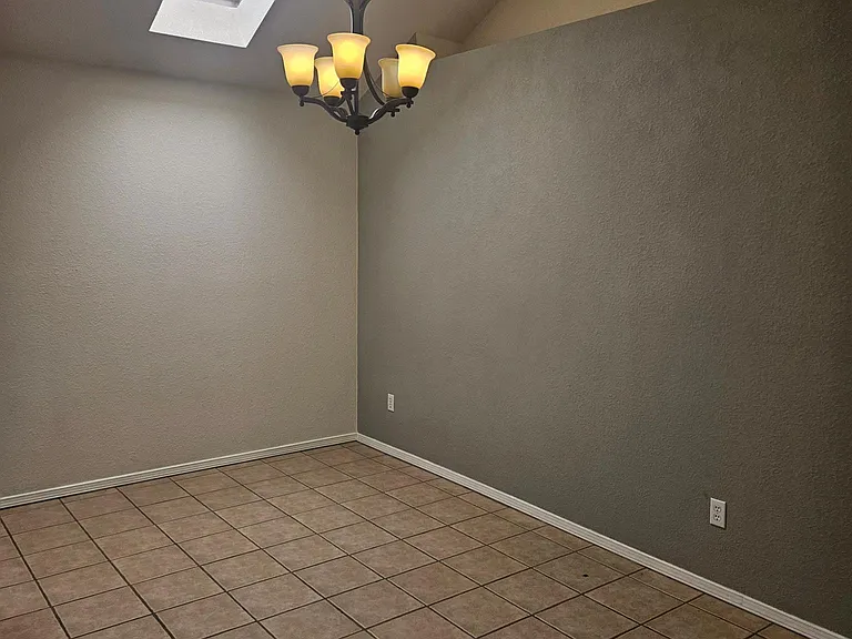 2291 La Senda Dr — Photo 5