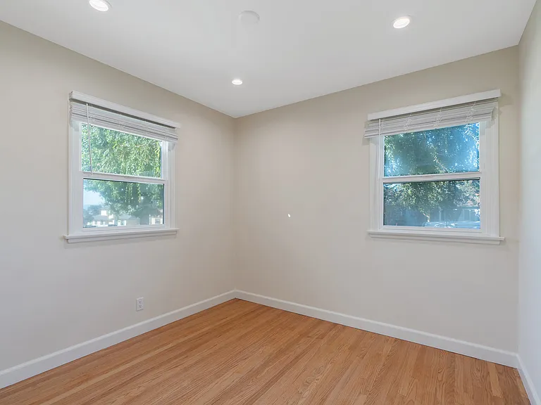 3054 N Frederic St — Photo 22