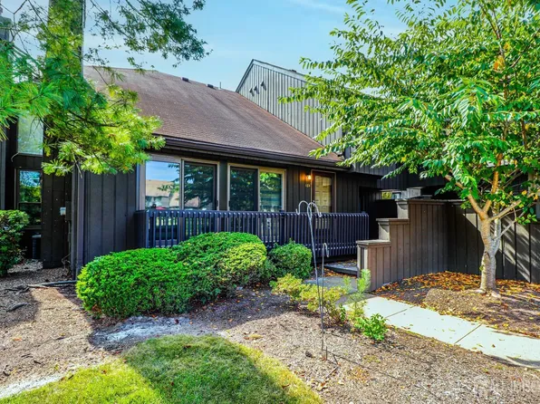 184 Westgate Dr, Edison, NJ 08820